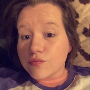 Meet your Posher, Caroline